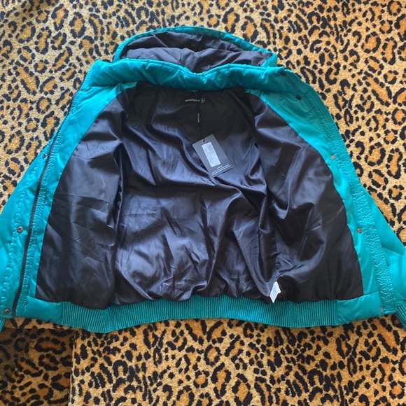 Pretty Little Things Green Satin Quilted Cuff Hem Puffer Jacket removable hood 6 - Picture 11 of 16